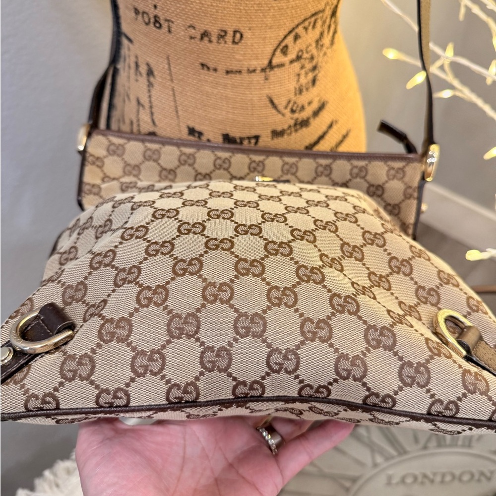 GUCCI Brown GG Canvas Crossbody Bag - Picture 4 of 10